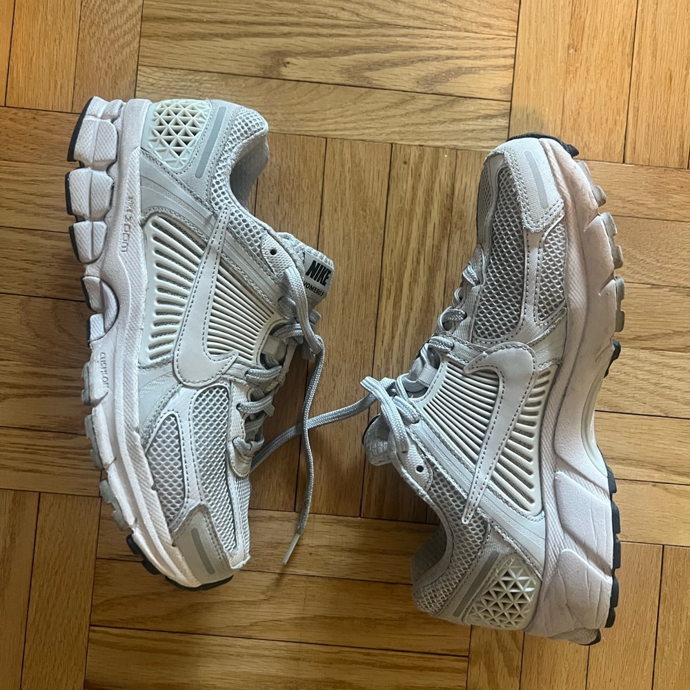 Nike Vomero 5 - Men’s Size 6